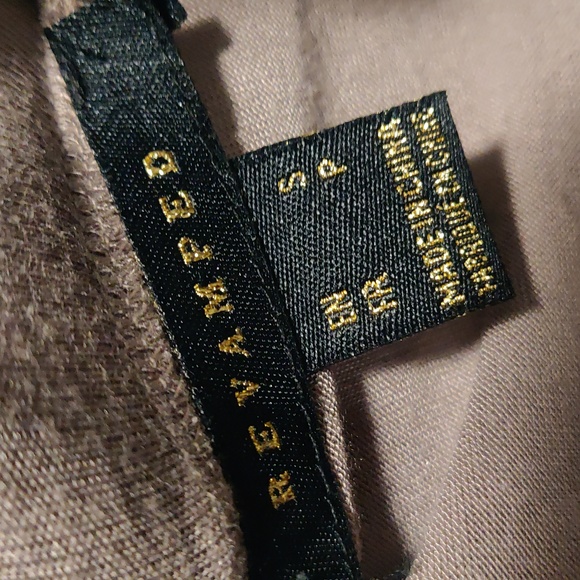 Blouse with choker detailing - Picture 5 of 7